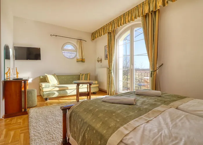 Panorama Nocleg ze śniadaniem 3*